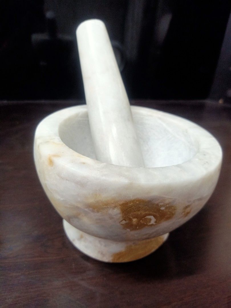 Marble Mortar and Pestle (Category: Cookware & Accessories) located in Las Pinas. Submitted by amie2021 (Listing ID 1362148224, Image 2). Description: .