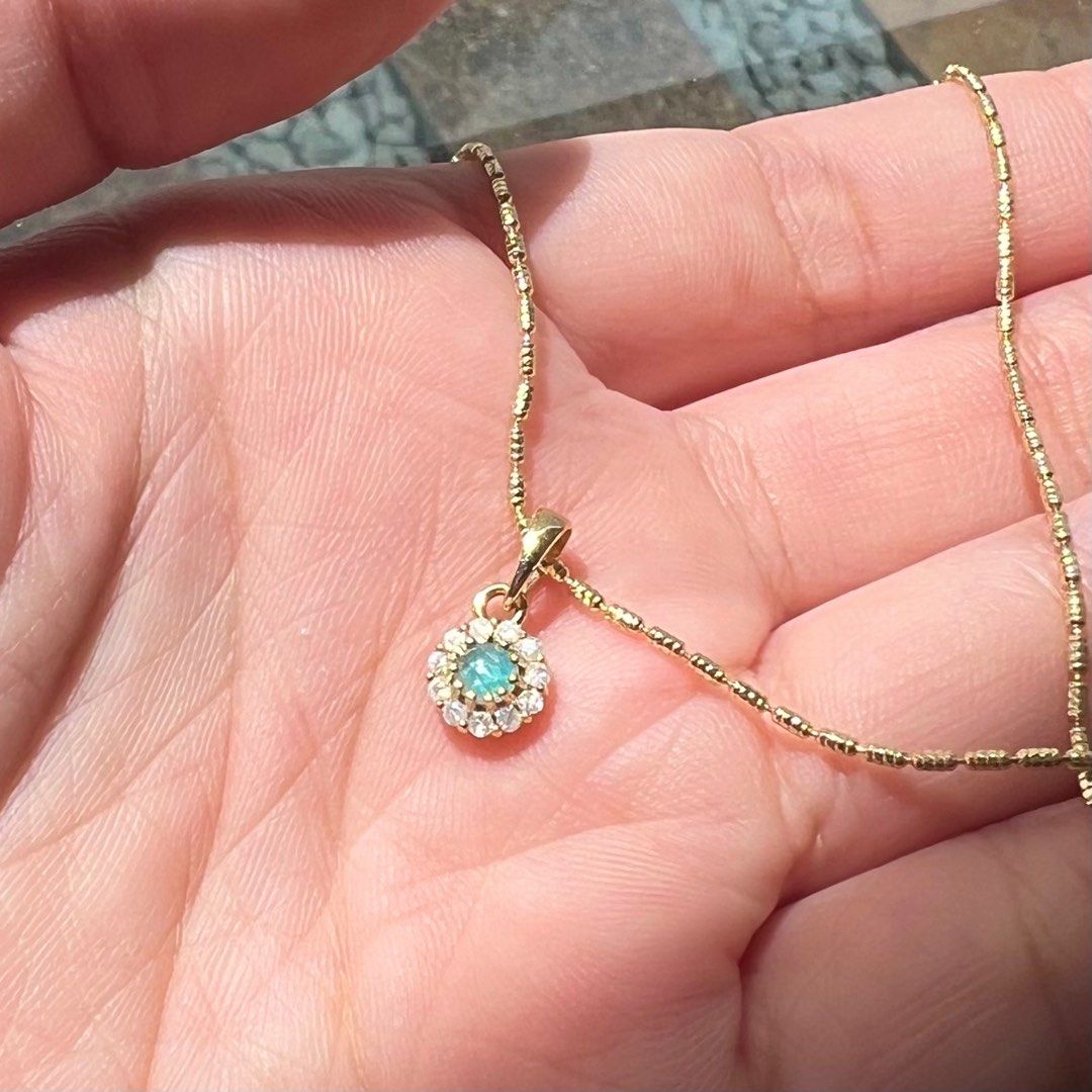 Natural Paraiba Pendant .22 ct (Category: Necklaces) located in San Fernando. Submitted by bban01 (Listing ID 1362153864, Image 2). Description: Pendant only Natural Tourmaline Paraiba .22 ct Diamond - .15 ct K18 gold setting Bought from a live seller in Japan With certificate .
