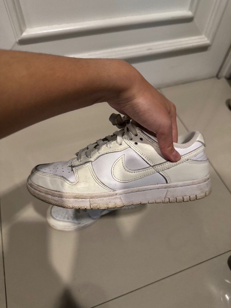 Nike Shoes dunk low, Fesyen Wanita, Sepatu di Carousell