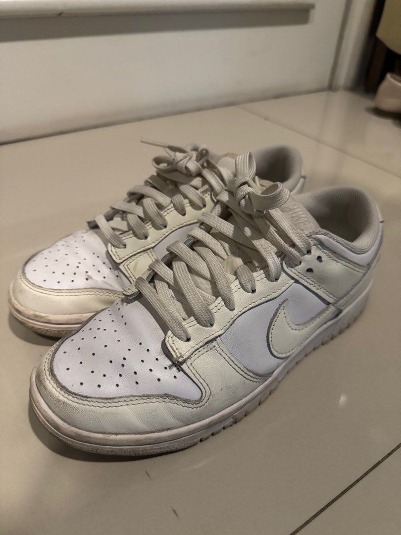 Nike Shoes dunk low, Fesyen Wanita, Sepatu di Carousell