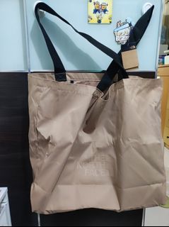 （分類：）位於 。 由 cookiebbb 提交（商品編號 1362194398，圖片 1）。簡介： 。