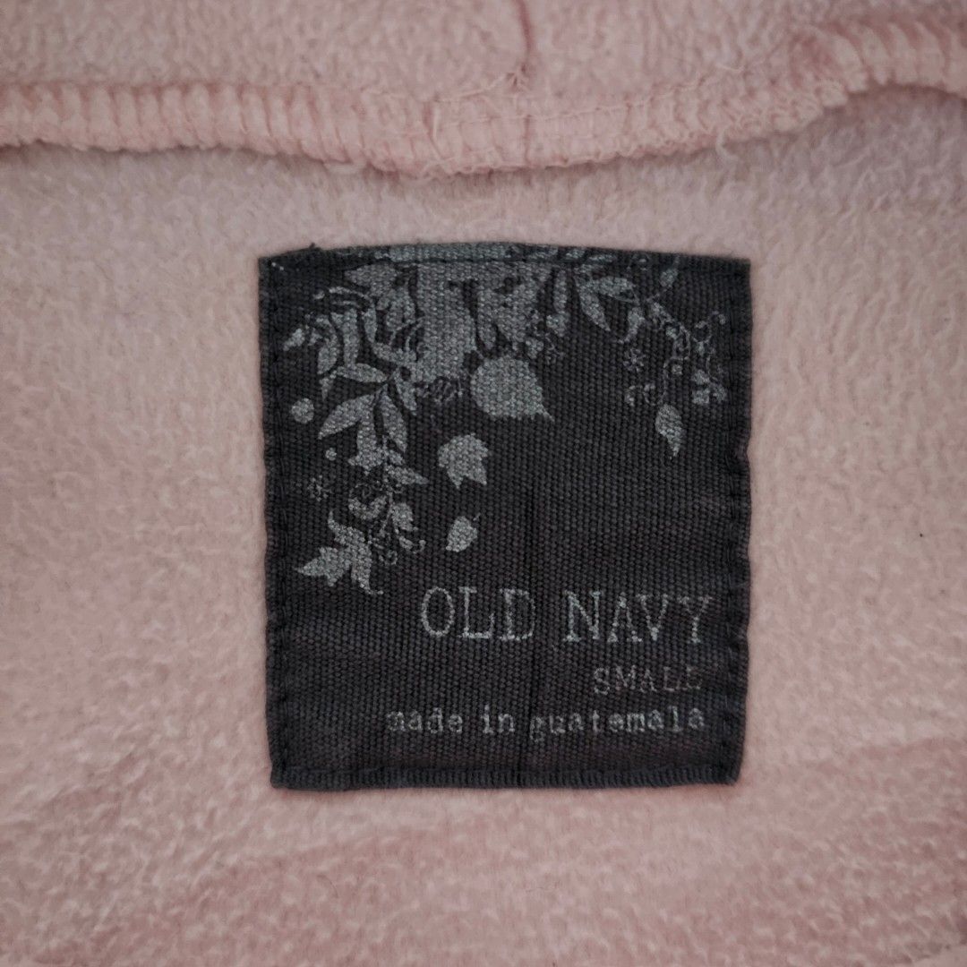 Old Navy Fleece Jacket (Category: Coats, Jackets and Outerwear) located in Cavite. Submitted by blarix (Listing ID 1362238347, Image 3). Description: - Fit for Small to Medium Frame - Super comfy sootin 😊 - 22-inch sleeve - 24-inch length - 19-inch width.