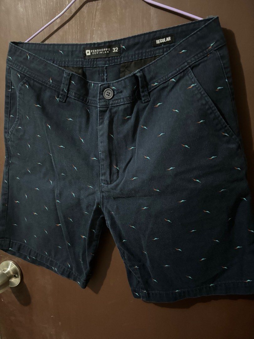 Penshoppe Short (Category: Shorts) located in Makati City. Submitted by tinyMe01 (Listing ID 1362170674, Image 2). Description: Penshoppe Short Size: 32.