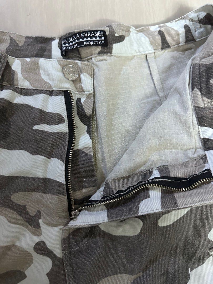 project gr LAYERED CARGO SHORTS CAMO