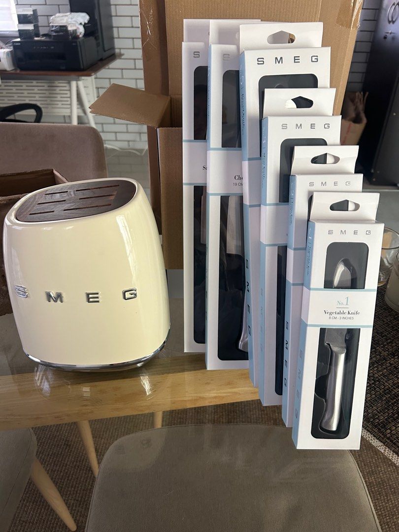 Smeg knife sets (Category: Knives & Chopping Boards) located in Manila. Submitted by emiliofper07230 (Listing ID 1362178544, Image 3). Description: Brand new Smeg knife set Gcash or bank payment Location: Parañaque .