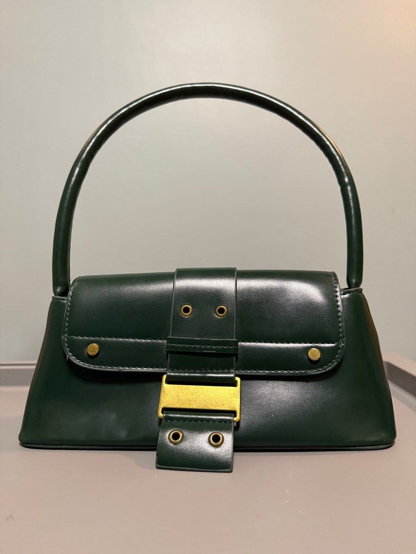 Soledad Studios Baguette Bag (Category: Shoulder Bags) located in Santa Rosa. Submitted by misared (Listing ID 1362266975, Image 1). Description: bought for 2k in the pandemic, spacious inside and uber cute RFS: decluttering .