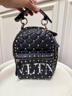 (Category: ) located in . Submitted by Luxurious_Preloved (Listing ID 1362223328, Image 1). Description: .