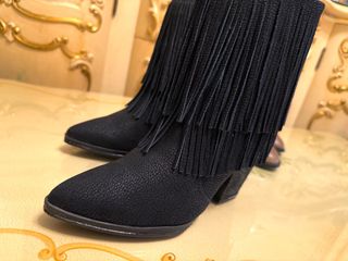 由 feebey030417431 (刊登 ID 1362140591，圖片 1) 提交，位於 的 (類別：)，說明：。