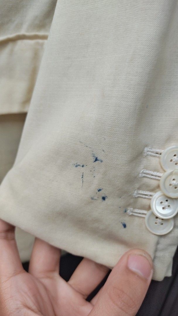 Vintage LV Cream Tailored Coat (Category: Coats, Jackets and Outerwear) located in Quezon City. Submitted by brandooon13 (Listing ID 1362205875, Image 2). Description: LV Cream Tailored Coat See pictures for issues - Small pinholes - Stains & slight yellowing W - 19 Pit to Pit / 17 Shoulder to Shoulder L - 28 Shoulder to Bottom / 30 Neck to Bottom Goods to sa mga 5'10-6 footer slim-built 2OOO only nego 📍 QC Area.
