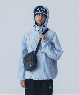 (Category: ) located in . Submitted by thehypewear.co (Listing ID 1362211053, Image 1). Description: .