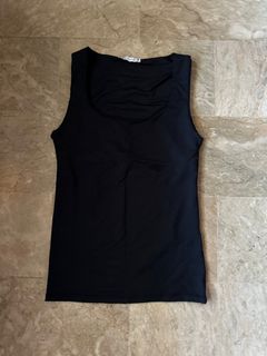 (Category: ) located in . Submitted by caufl.clothes (Listing ID 1362197477, Image 1). Description: .