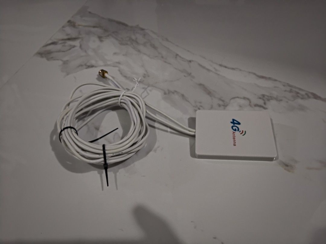 4G WiFi Router Antenna (Category: Networking) located in General Trias. Submitted by mervcorner (Listing ID 1362473120, Image 1). Description: Never use! Pwede gamitin sa routers or modem like huawei, globe and smart etc. Before purchase please access your login portal if nakikita or nasiset up iyong sa external/internal antenna kasi di lahat ng model compatible ito. Selling as is where it is. RFS: Decluttering Item Location: General Trias, Cavit
