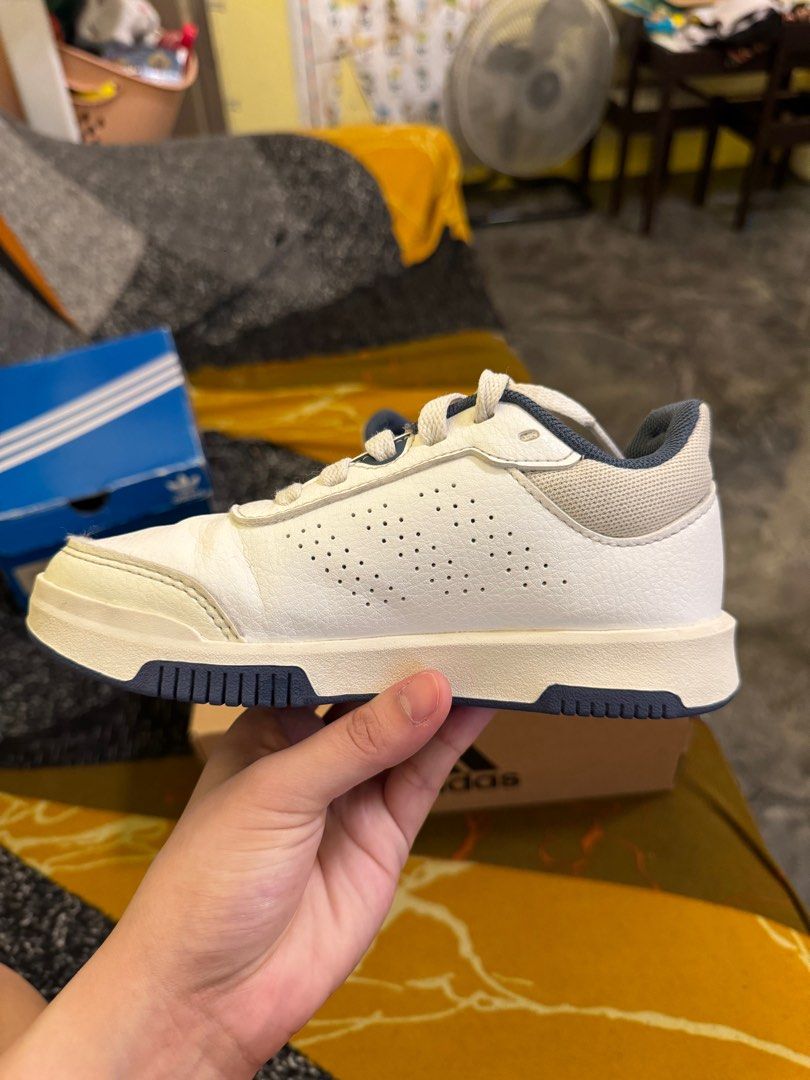 Adidas Shoes (Category: Babies & Kids Fashion) located in Manila. Submitted by jam96 (Listing ID 1362452943, Image 3). Description: Adidas Shoes used but not abused Size 12K Original Price 2,300.