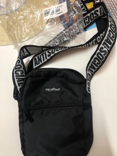 （分類：）位於 。 由 emily2323 提交（商品編號 1362429355，圖片 1）。簡介： 。