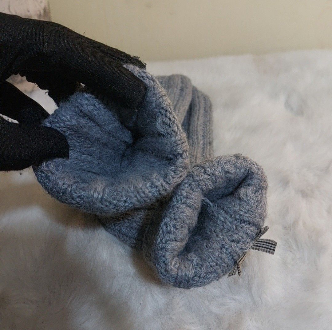 Authentic Daks London Winter Wool Socks (Category: Socks) located in Binangonan. Submitted by makoleksyon (Listing ID 1362416601, Image 3). Description: excellent condition like new no flaws free size bought in Japan 💯% Authentic Money back guarantee.