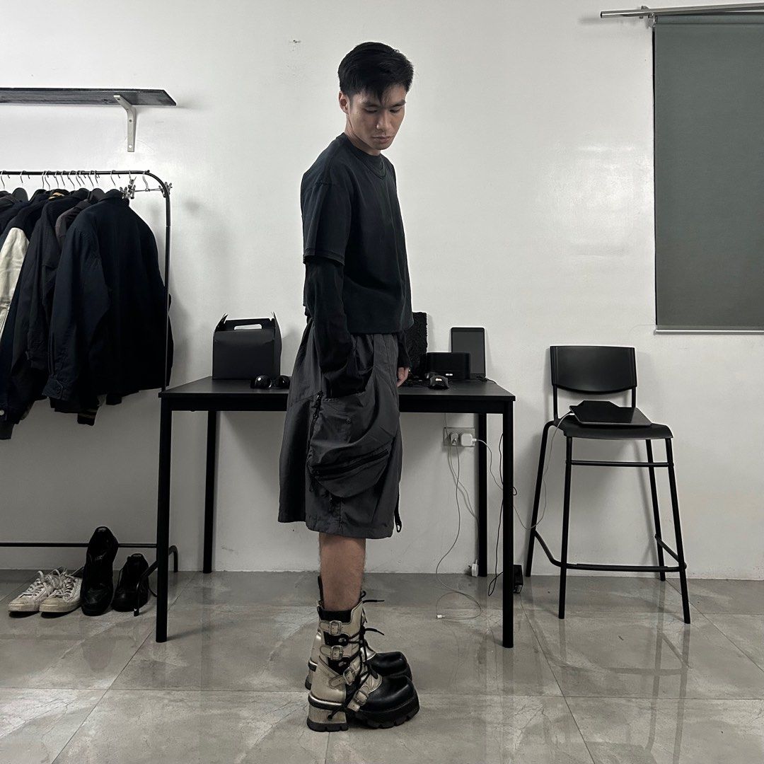Black Wide Utility Tactical Shorts (Category: Shorts) located in Pasig City. Submitted by deteriortdmaterial (Listing ID 1362470960, Image 3). Description: Black Wide Utility Tactical Shorts Waist: 28-34 inches Rise: 15 inches Length: 23.5 inches Hem: 14 inches Price: 1700 + sf DM FOR PURCHASE.