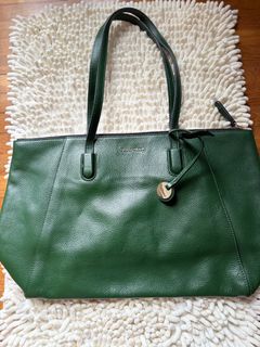 (Category: ) located in . Submitted by toryshop (Listing ID 1362311549, Image 1). Description: .