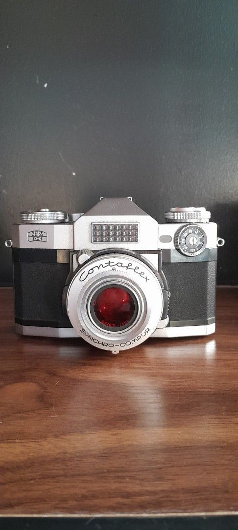 ZEISS IKON Contaflex Camera (Category: Cameras) located in Santa Rosa. Submitted by majanice (Listing ID 1362403502, Image 1). Description: vintage camera part of our collection winding for decor or for parts.