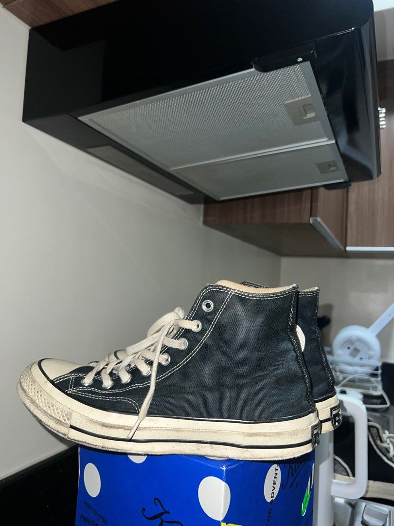 Converse 70s Hi Chucks (Size 8) (Category: Sneakers) located in Mandaluyong City. Submitted by richdalekun (Listing ID 1362440627, Image 3). Description: Converse 70s Black Chucks Original issue: no more size tag heel drag as seen on photo.