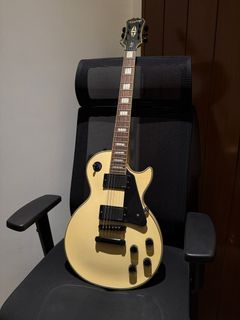 Epiphone Les Paul Custom – Aged Alpine White (EMG H4/H4A Passive Pickups)