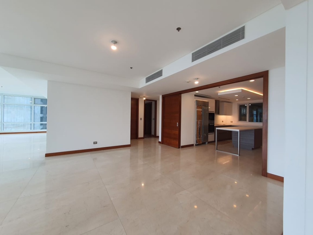 (Category: ) located in . Submitted by hvp.realtyinc (Listing ID 1362329143, Image 1). Description: .