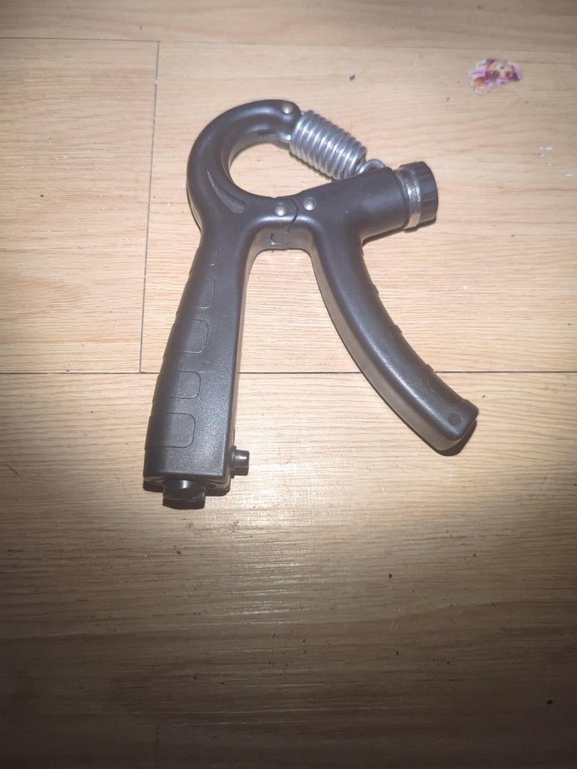 Hand gripper 10 - 60 pounds (Category: Weights & Dumbbells) located in Manila. Submitted by chinarotgu30855 (Listing ID 1362443878, Image 2). Description: Hand Gripper 10 - 60 pounds Original/Authentic From USA Actual and Detailed Picture Posted Pick up at One Oasis Condominium Ortigas Extension Pasig City Or Delivery via Lalamove, LBC cod/cop FREE DELIVERY via jnt (Payment First Basis).