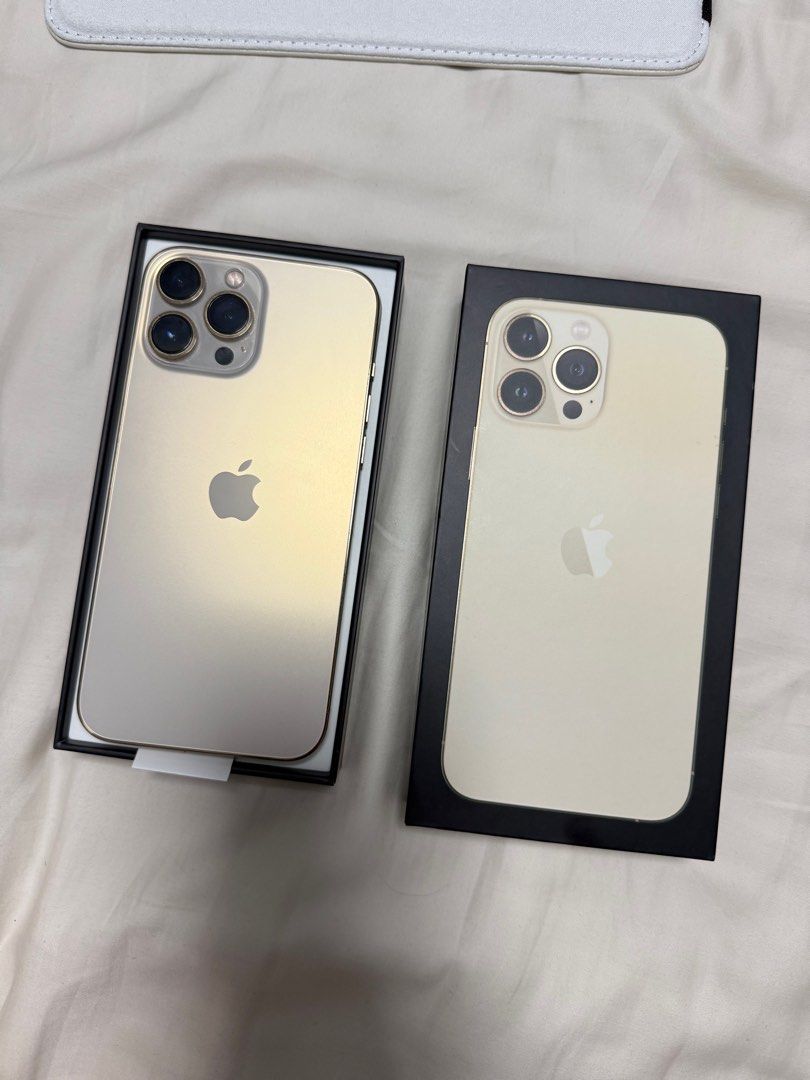 iPhone 13 Pro Max Gold 256GB (Category: iPhone 13 Series ) located in Singapore. Submitted by crzpml (Listing ID 1362454396, Image 1). Description: No scratches on screen/body/edges No dents Screen protector on after purchasing Screen was replaced in Apple Orchard last May 2023 due to deadscreen/frozen screen after iOS was updated Comes with box and original charging cable (used but no damage/issue) .