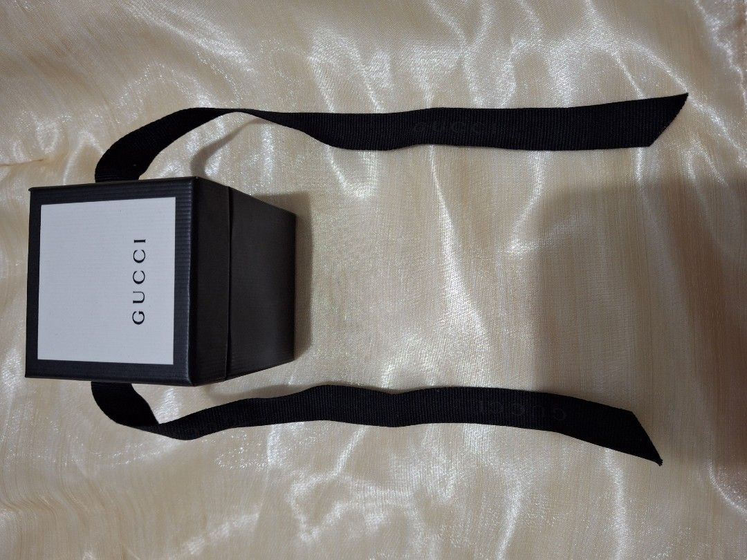 Japan gucci box (Category: Luxury Accessories) located in Bulacan. Submitted by cocooo18 (Listing ID 1362366412, Image 2). Description: kung bundle meron discount.