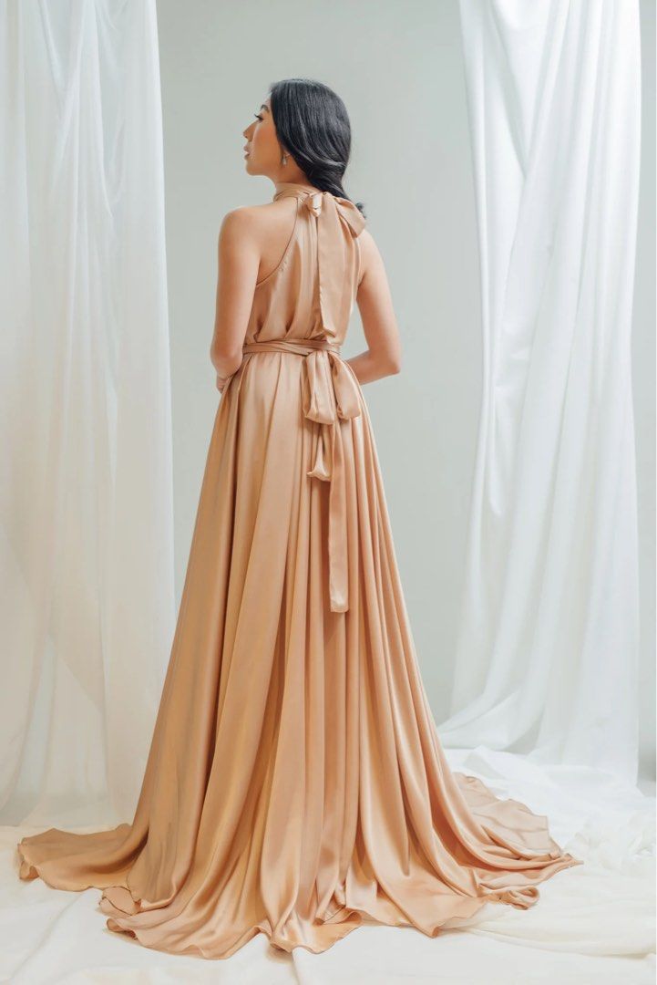 Karimadon Erica Gown (Category: Evening dresses & gowns) located in Pasig City. Submitted by sagefields (Listing ID 1362385283, Image 1). Description: Free size. Color: Burgundy/Marsala/Wine Bought for P6999 (5th photo) Used once only for prenup shoot (6th photo) Halter silk satin formal gown with sash (removable) 🏷️ burgundy, maroon, wine, photoshoot, engagement, wedding, satin gown, silk, classy gown, sophisticated, evening gown, not zoo label