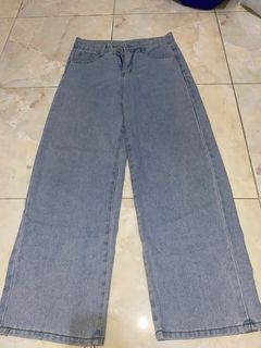 (Kategori: ) berada di . Dikirim oleh caleluda_ (ID iklan 1362420385, Gambar 1). Deskripsi: .