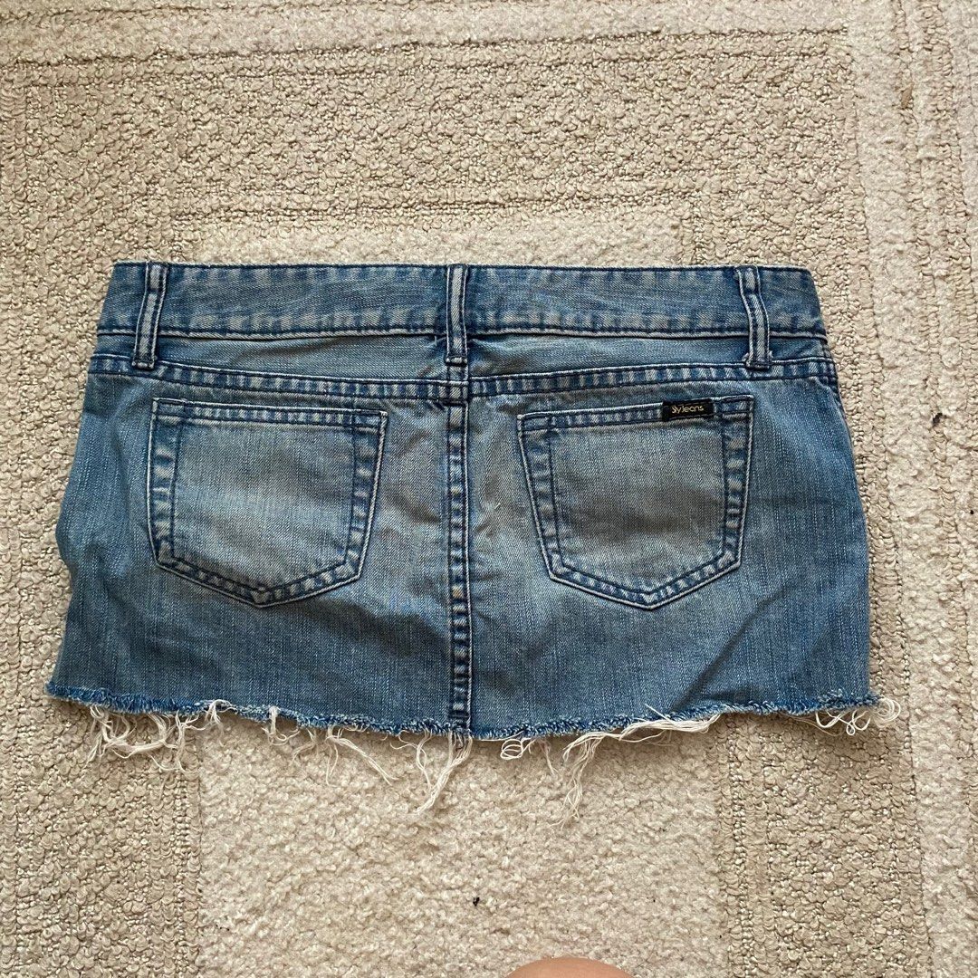 Low Waist / Micro Denim Skirt (Category: Skirts) located in Baguio. Submitted by from.deana (Listing ID 1362389637, Image 2). Description: Length 8.5” Waist 31” (low waist part).