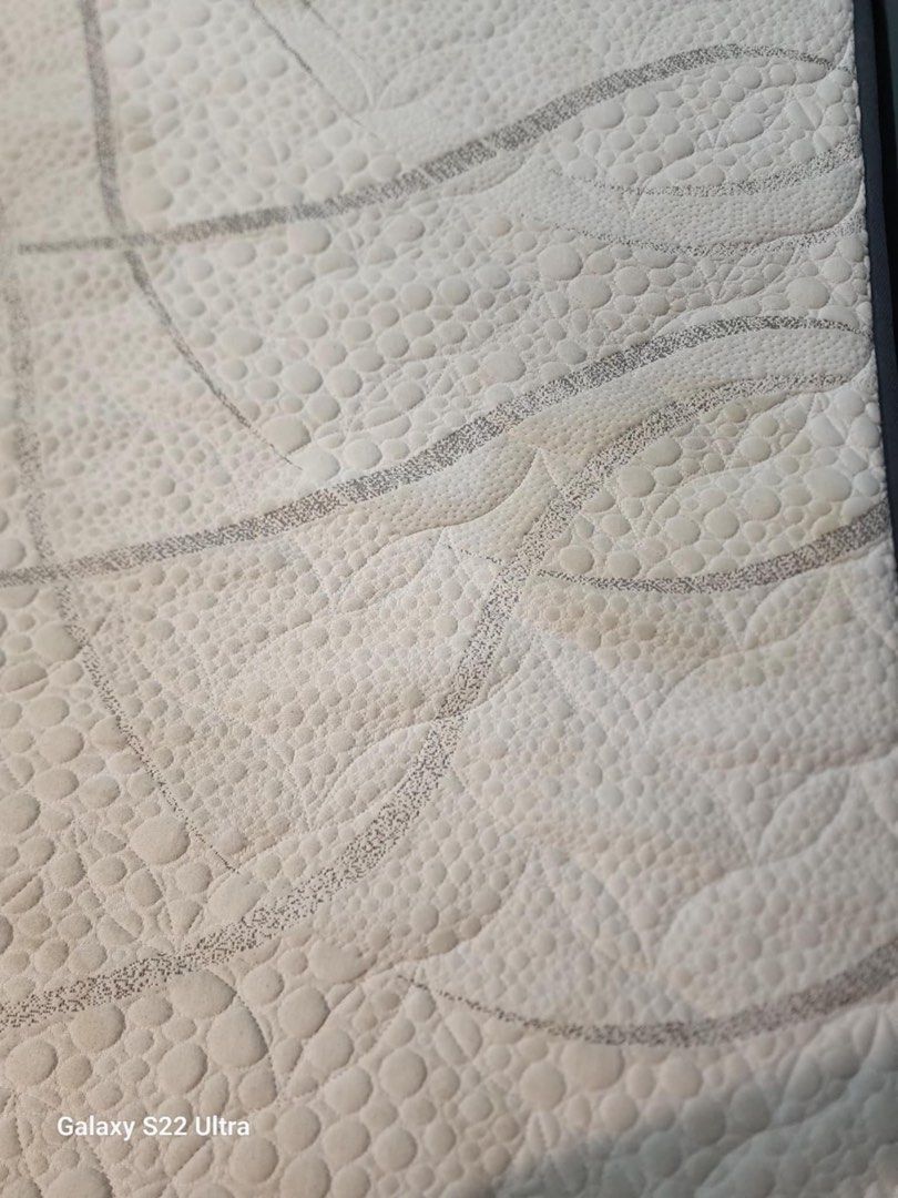 MF Mattress 54x75 Full Double (Category: Bed Frames & Mattresses) located in Quezon City. Submitted by jamilahlala01 (Listing ID 1362363819, Image 2). Description: For Sale Mandaue Foam Mattress 54x75 Full Double Bought in 2022 Pick up Fairview area Delivery/booking of Lalamove or Grab c/o buyer. .