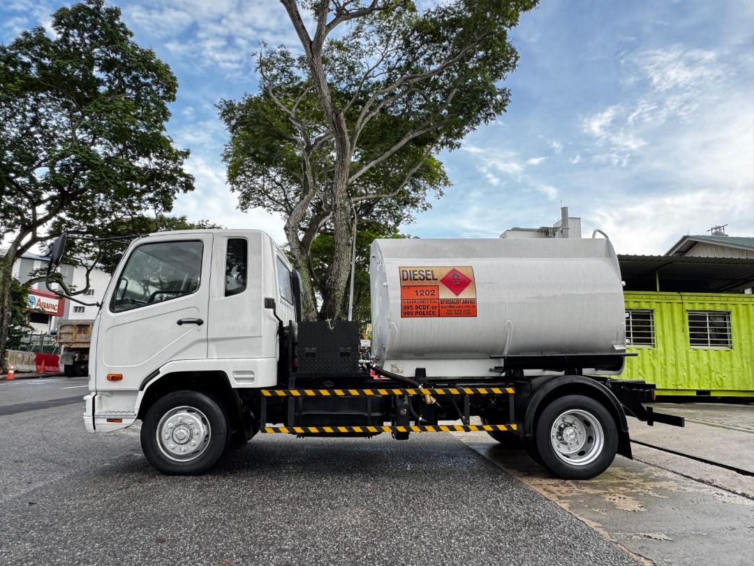 Mitsubishi M Fuso Fighter FK62 (14FT Lorry W 5000L Diesel Tank) Manual (Category: Used Commercial Vehicles for Sale) located in Singapore. Submitted by convinceauto (Listing ID 1362379376, Image 3). Description: 14Ft lorry with 5000L Diesel Tank! Class 3 able to drive. The vehicle has been fully serviced. Freshly painted. Just install your company logo. Flexible loan available, bank and in house. Trade in welcome. Now call for viewing and test dr