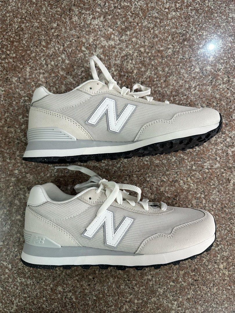 New Balance 515 (Category: Sneakers) located in Manila. Submitted by _essentials_ (Listing ID 1362318417, Image 2). Description: .