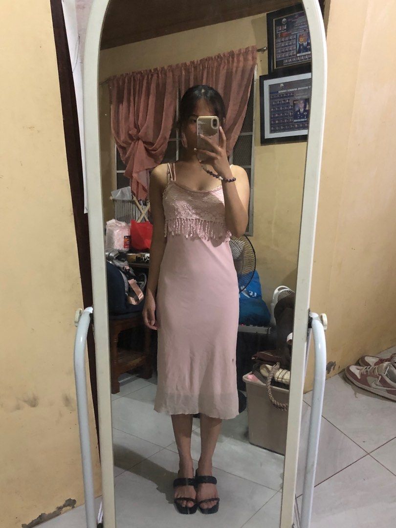 Pink classy slip-on dress (Category: Dresses) located in Tarlac. Submitted by clpari (Listing ID 1362467316, Image 2). Description: with flaw sa lace part nya Bust 28-34" Waist 26-34" Length 42" Mine 150.