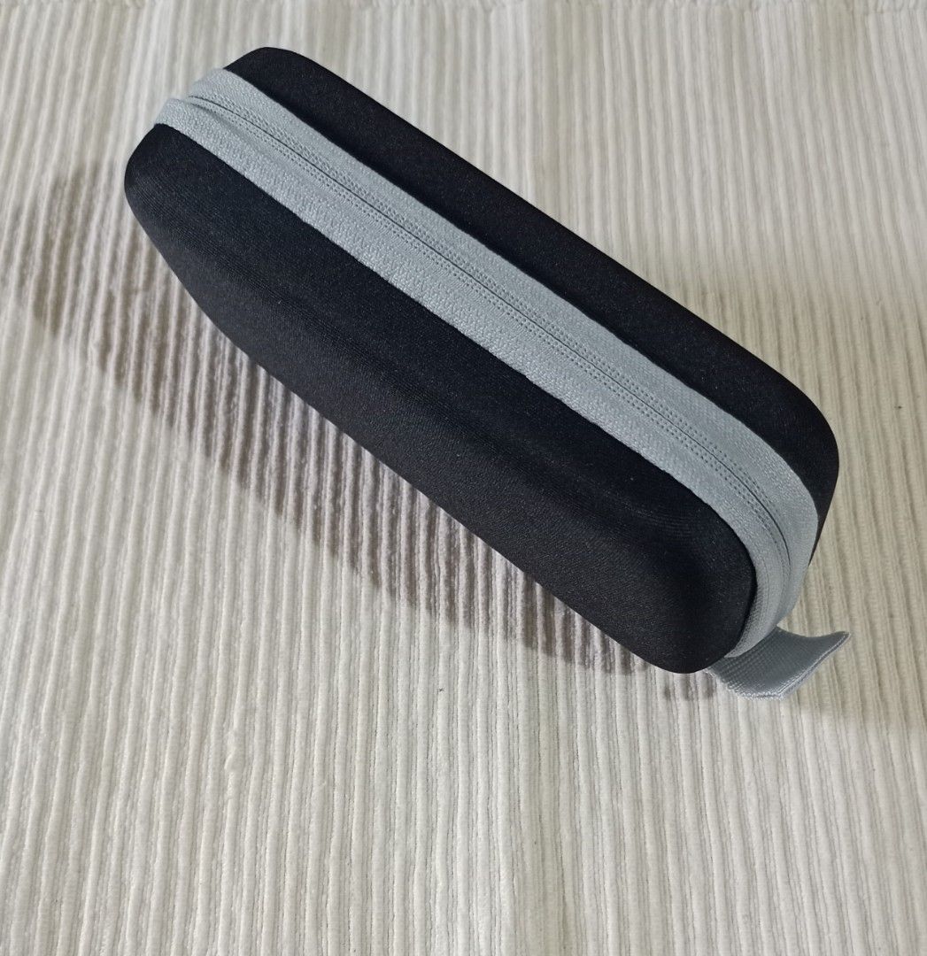 Pocketable umbrella (Category: Umbrellas) located in Caloocan City. Submitted by mr.rey08411 (Listing ID 1362336844, Image 3). Description: You can keep it inside ur pocket easily.Available colors black&blue.