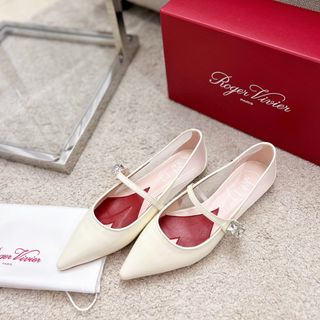 (Category: ) located in . Submitted by comfyshoe (Listing ID 1362428466, Image 1). Description: .