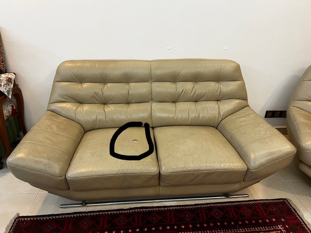 rozel sofas (Category: Sofas) located in Kuala Lumpur. Submitted by dasyur (Listing ID 1362439215, Image 2). Description: want letgo sofa brand rozel. condition 8/10 age of the item is 10 year with minor cut - 1 seater sofa - 2 seater sofa (minor defect) - 4 or 3 seater (long) price can nego .