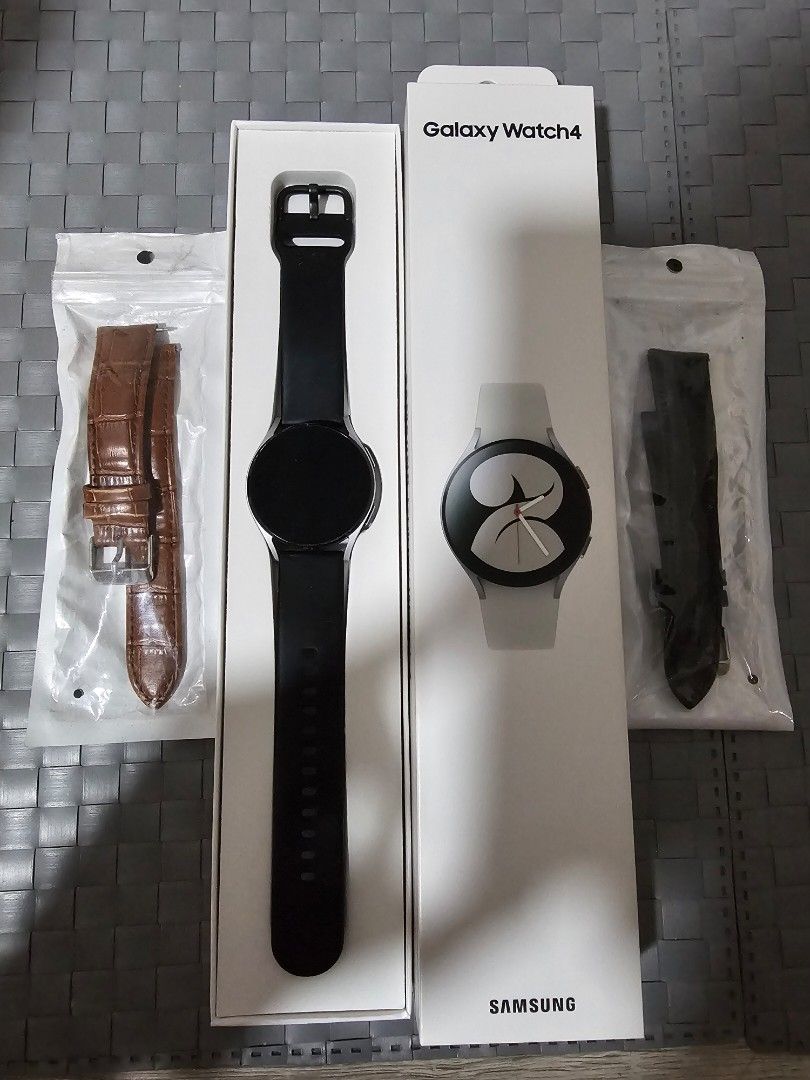 Samsung Galaxy Watch 4 with the original casing plus 2 reserve straps (Category: Wearables & Smart Watches) located in Singapore. Submitted by bojanmlad46253 (Listing ID 1362446087, Image 2). Description: Samsung Galaxy Watch 4 for sale together with charging cable, two reserve strap as well as the original box. The watch is used but in a good condition. Price negotiable..