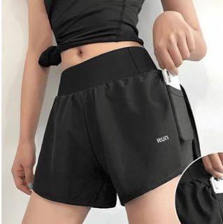 (Category: ) located in . Submitted by lilliess.closet (Listing ID 1362434559, Image 1). Description: .