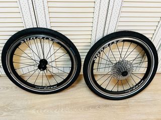 （分類：）位於 。 由 swiftstorm.e29f86 提交（商品編號 1362369263，圖片 1）。簡介： 。