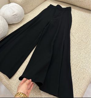 (Category: ) located in . Submitted by diyascloset (Listing ID 1362388463, Image 1). Description: .