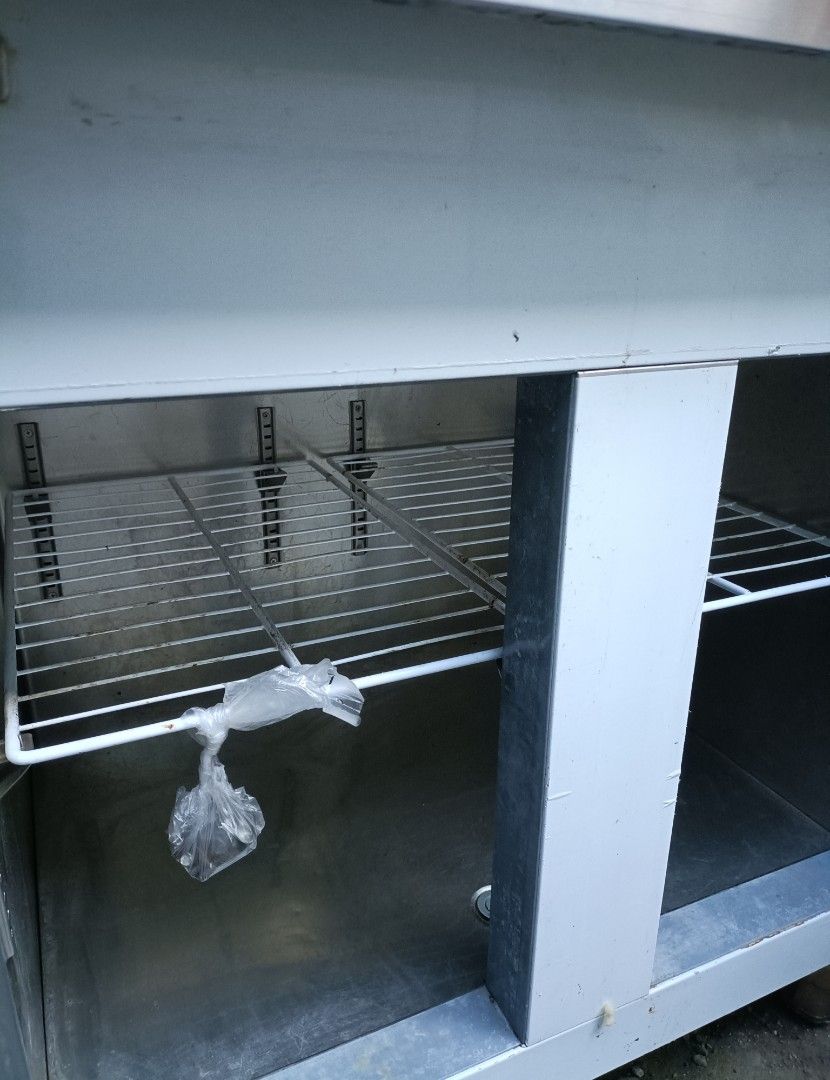 120cm bar undercounter chiller (Category: Refrigerators and Freezers) located in Manila. Submitted by manaloreia83978 (Listing ID 1362490468, Image 3). Description: 120cm bar undercounter chiller second hand good condition ready to used test to sawa for pick up only... open for viewing anytime.
