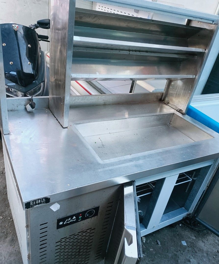 120cm bar undercounter chiller (Category: Refrigerators and Freezers) located in Manila. Submitted by manaloreia83978 (Listing ID 1362490468, Image 1). Description: 120cm bar undercounter chiller second hand good condition ready to used test to sawa for pick up only... open for viewing anytime.