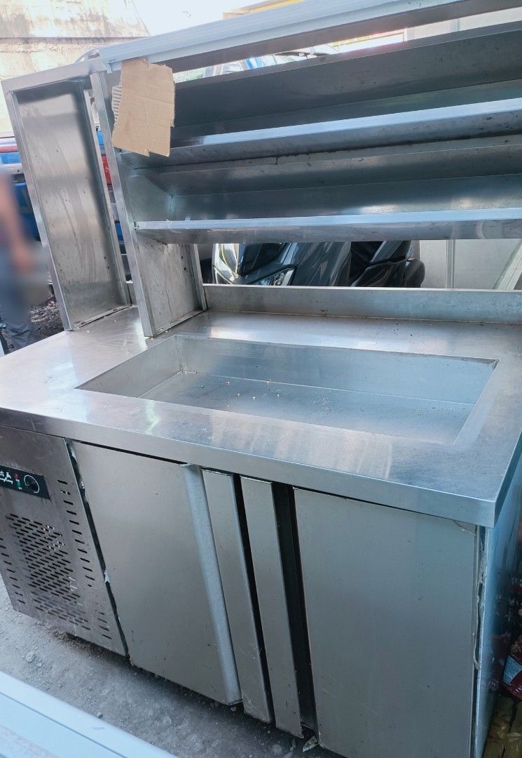 120cm bar undercounter chiller (Category: Refrigerators and Freezers) located in Manila. Submitted by manaloreia83978 (Listing ID 1362490468, Image 2). Description: 120cm bar undercounter chiller second hand good condition ready to used test to sawa for pick up only... open for viewing anytime.