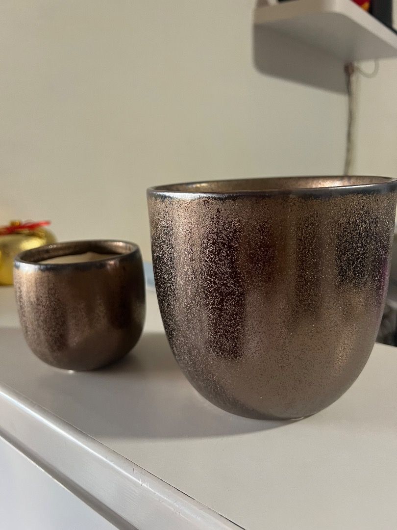 2 Ceramic vases for $15 only