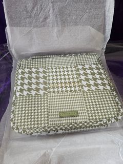 （分類：）位於 。 由 forever_winner 提交（商品編號 1362519916，圖片 1）。簡介： 。