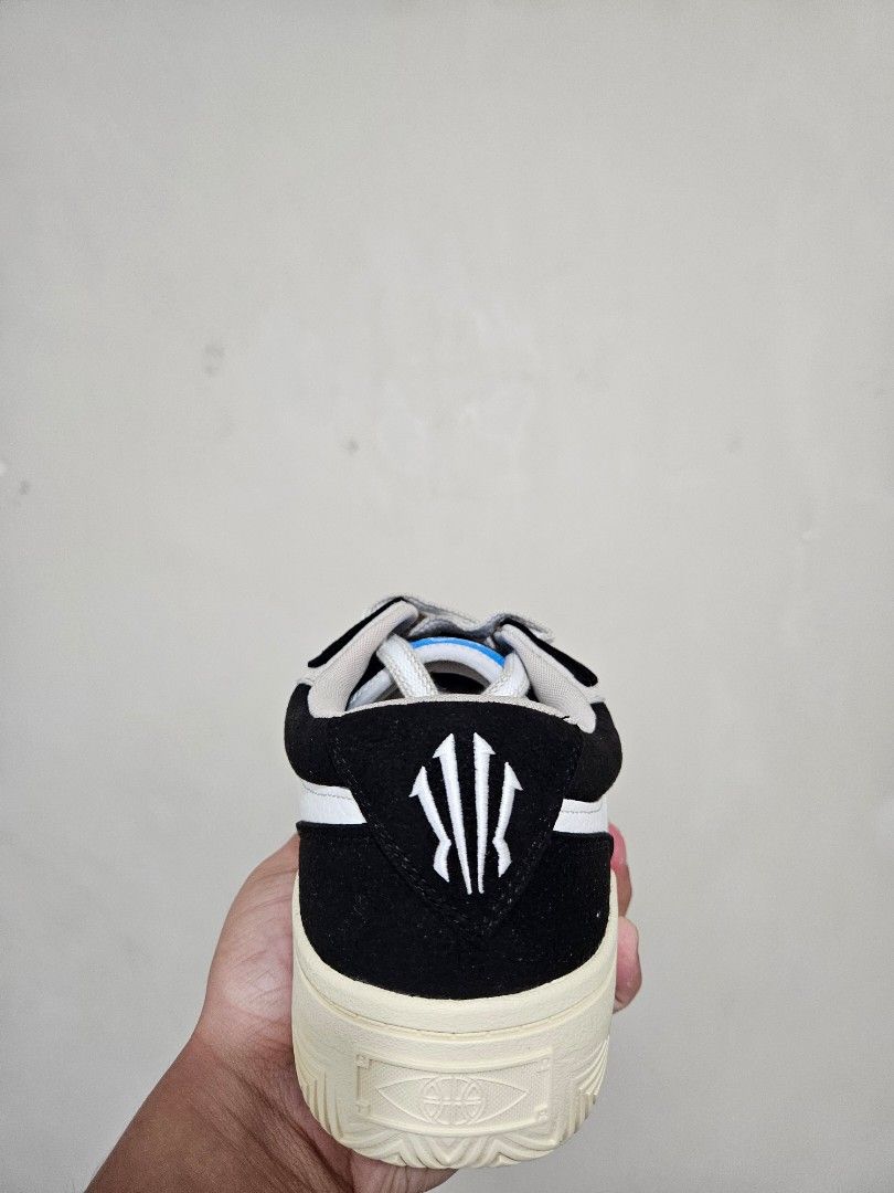Anta Kai Hela Tribe US 10 (Category: Sneakers) located in Rodriguez. Submitted by dewamns (Listing ID 1362574221, Image 3). Description: brand new authentic!.