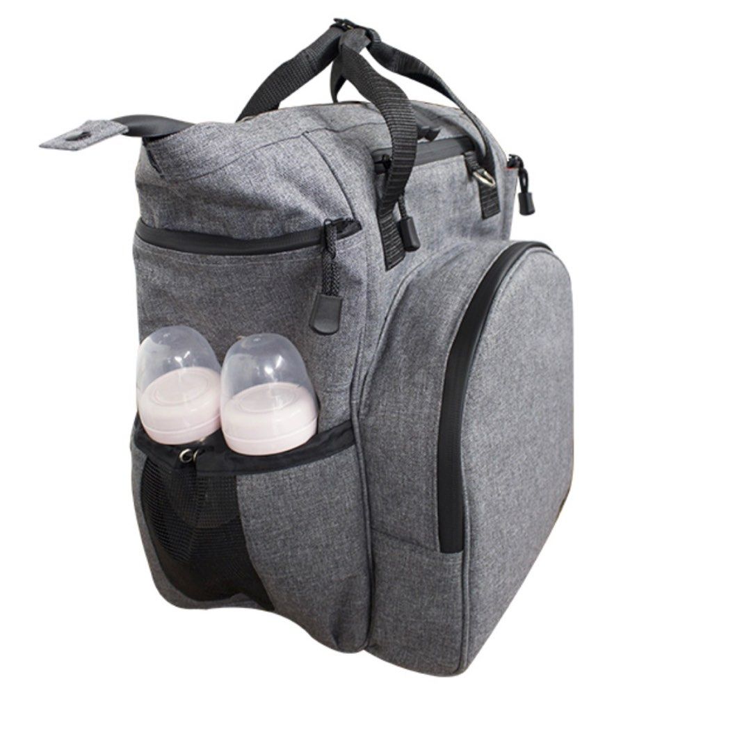 Banff baby bag large (Gray) (Category: Diaper Bags & Wetbags) located in Quezon City. Submitted by sheen_pagayon (Listing ID 1362497879, Image 3). Description: Banff baby diaper bag Issue: binakbak ko na po yung leather part sa mga zipper. Original price: P 3,299 .