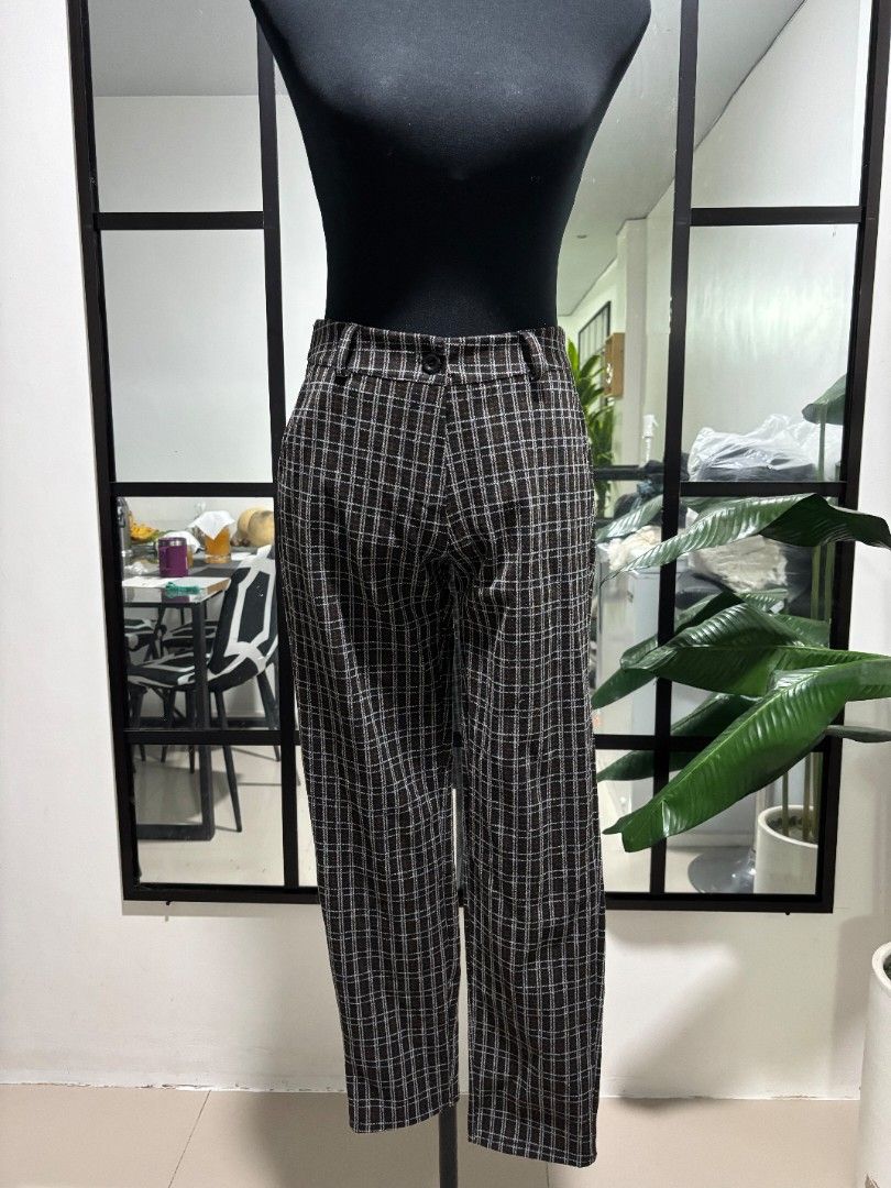 brown plaid tapered trousers (Category: Trousers) located in Quezon City. Submitted by randomcatvideo (Listing ID 1362587204, Image 1). Description: 150+sf got this from italy slight stretch, hq fabric flat measurements: waist: 14.5" rise: 10" length: 36".